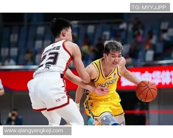 孙铭徽：从青涩新星到篮球赛场的闪耀之星，见证成长与荣耀的旅程